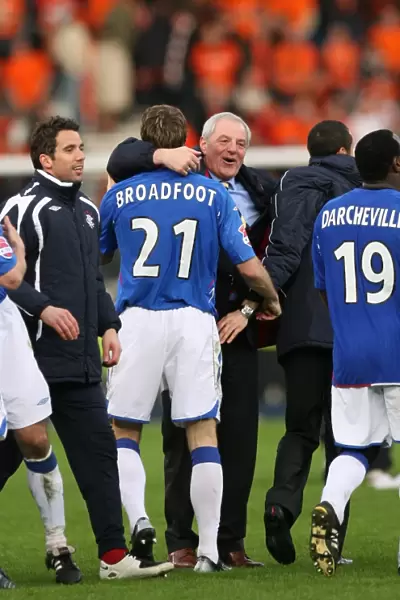 Rangers FC: Walter Smith and Kirk Broadfoot Celebrate CIS Cup Victory over Dundee United (2008)