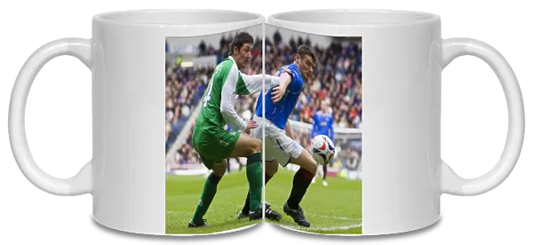 Lee McCulloch vs Martin Canning: Intense Clash in Rangers vs Hibernian's Clydesdale Bank Premier League Match at Ibrox (2-1 in Favor of Rangers)