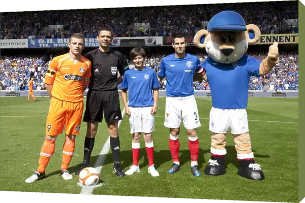 A Captain's Clash at Ibrox: Rangers Bocanegra and Turner Go Head to Head in 5-1 Victory