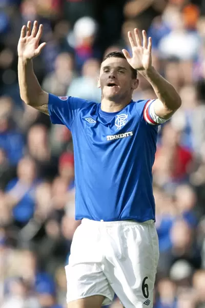 Rangers Lee McCulloch Scores Brace: 5-1 Thrashing of Elgin City in Scottish Third Division at Ibrox