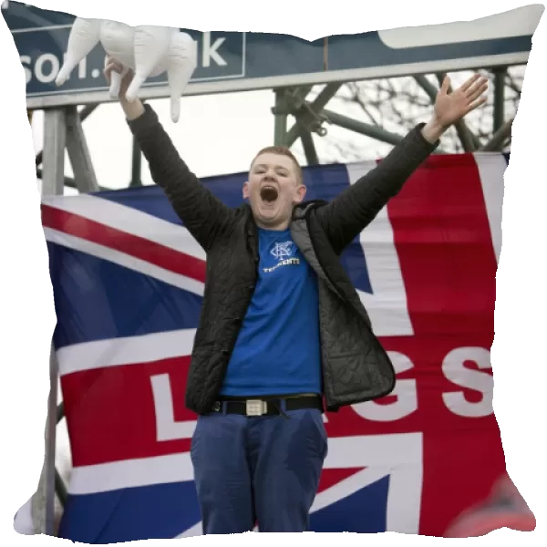 Rangers Triumph: A Fan's Unforgettable Reaction to Elgin City's 6-2 Defeat in the Scottish Third Division