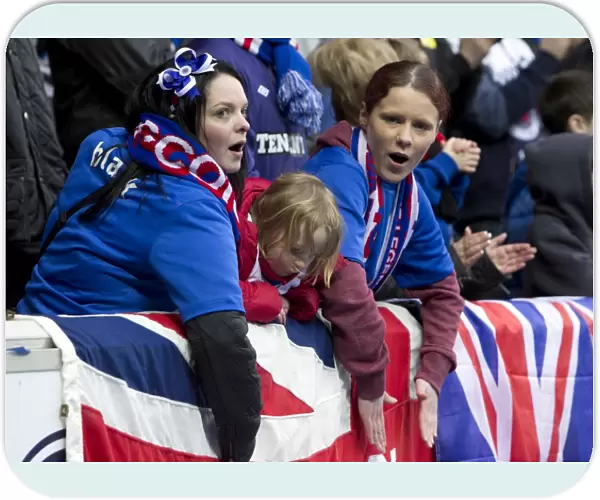 Rangers 4-0 Queens Park: A Sea of Fan Support at Ibrox Stadium