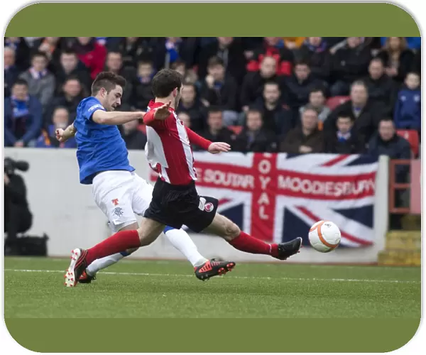 Andy Little's Double: Rangers Dominate Clyde 4-1 in Scottish Third Division at Broadwood Stadium