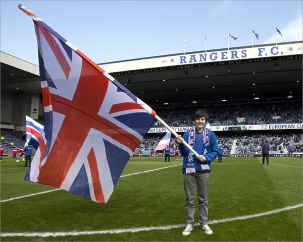 Callum Barrie Raising the Rangers Flag: Rangers 3-1 East Stirlingshire