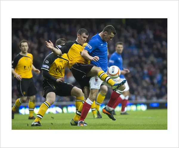 A Tight Battle at Ibrox: Lee McCulloch's Defiant Performance (1-2) - Rangers vs Annan Athletic