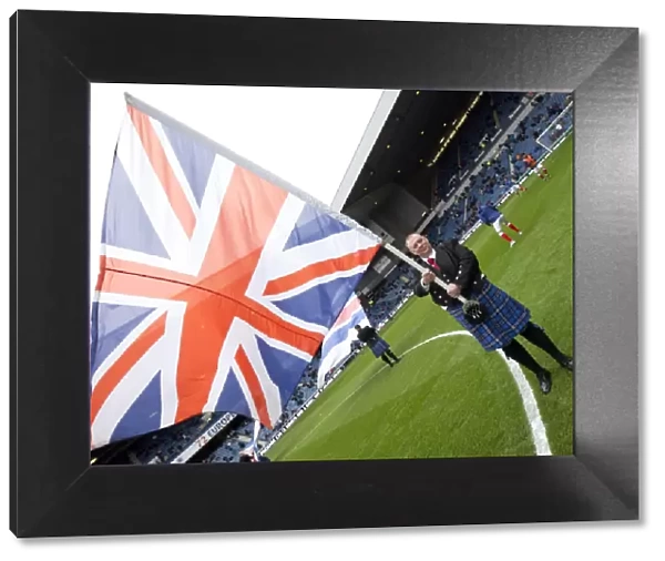 Rangers vs Stirling Albion: A Scoreless Battle at Ibrox Stadium - Rangers Flag Bearer (0-0)