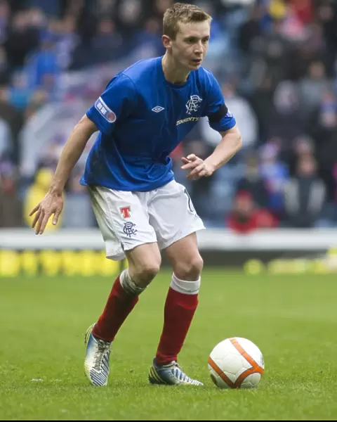 Robbie Crawford's Determined Performance in Rangers Scoreless Battle with Stirling Albion at Ibrox Stadium
