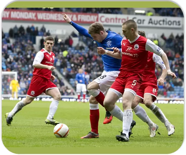 Intense Battle at Ibrox: Rangers vs Stirling Albion - Kyle Hutton's Moments (Scottish Third Division) - A Scoreless Game