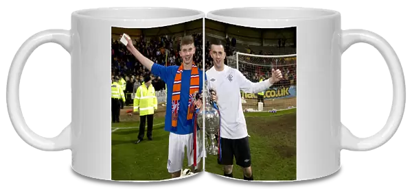 Rangers FC: Triumphant 3-2 Glasgow Cup Final Victory over Celtic (2013) - David Brownlie & Liam Kelly Celebrate
