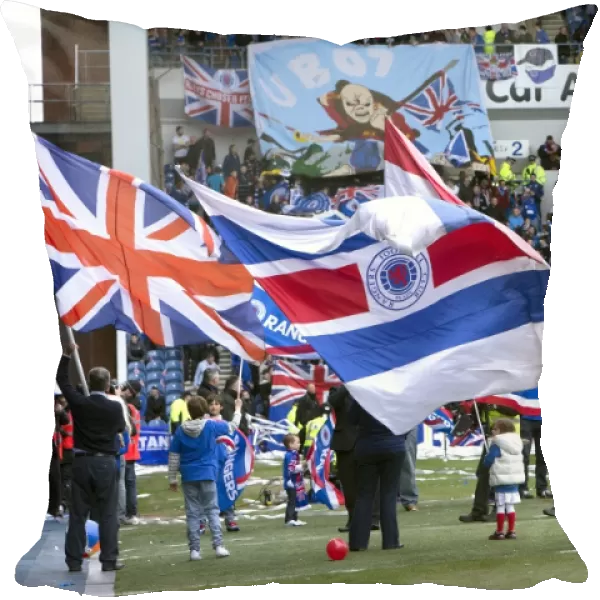 Rangers Flag Bearers: Celebrating Victory at Ibrox Stadium - Rangers 1-0 Berwick Rangers