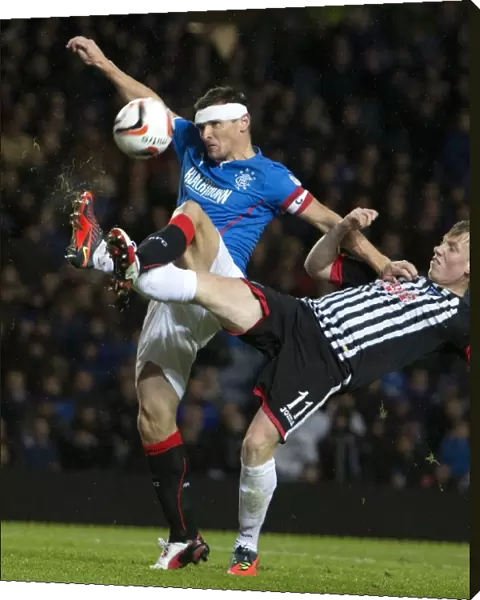 A Battle for Supremacy: Rangers vs Dunfermline Athletic in SPFL League 1 at Ibrox Stadium