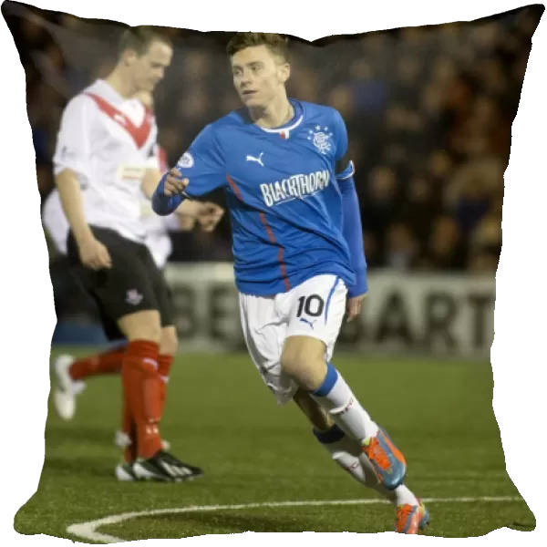 Rangers Lewis Macleod: Scottish Cup Winning Moment - Celebrating Glory Against Airdrieonians (2003)