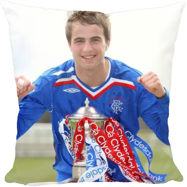 Rangers U19s: Celebrating League Victory Over Motherwell with Andrew Shinnie (07-08)