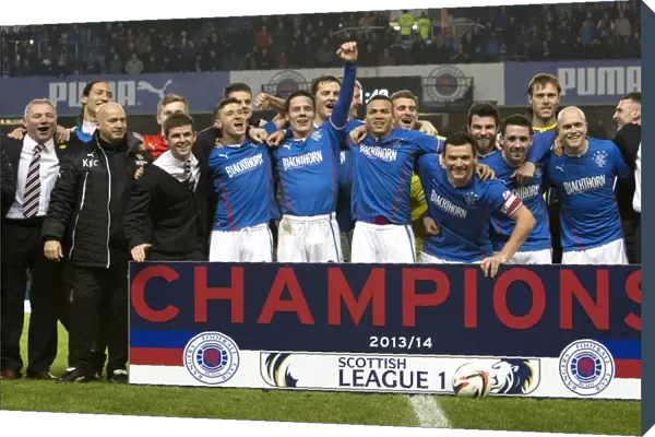 Rangers Football Club: Triumphant Title Win at Ibrox Stadium - Scottish League One Champions 2003