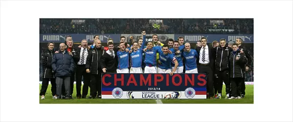 Rangers Football Club: Triumphant Title Win in Scottish League One at Ibrox Stadium (2003 Scottish Cup Victory)