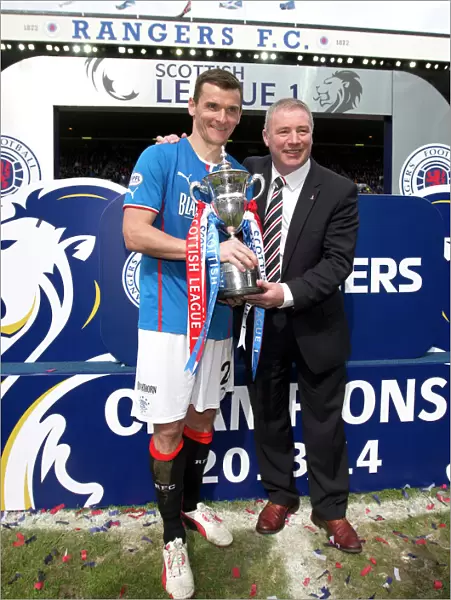 Rangers Football Club: League One Victory - McCulloch and McCoist Triumph with the Trophy