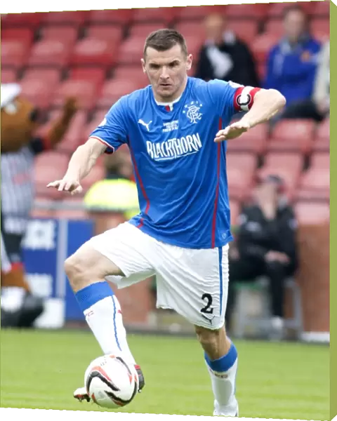 Rangers Lee McCulloch Honors Legendary Teammate Sandy Jardine with Number 2 in Scottish League One Match against Dunfermline Athletic