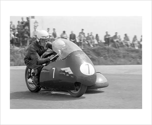 Colin Seeley & Wally Rawlings (Matchless) 1962 Sidecar TT