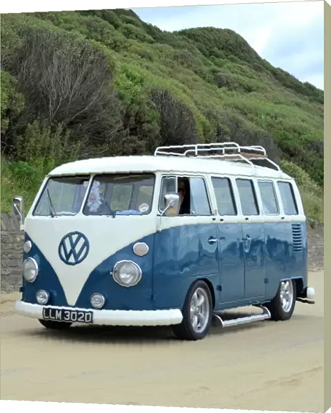 VW Volkswagen Classic Camper van 1966 Blue & white