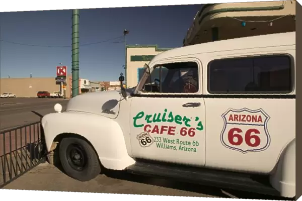 USA, Arizona, Williams: Cruisers Cafe 66 Old Truck