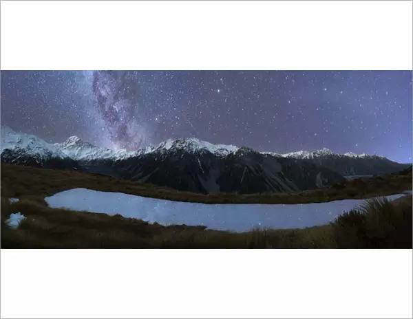 Milkyway and stars above the skies of mount cook