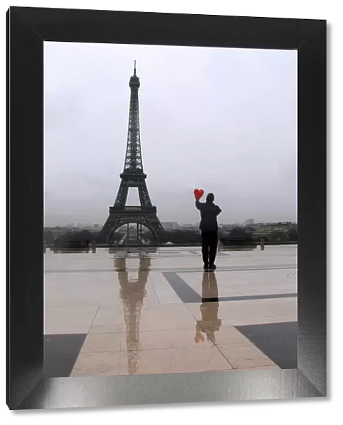 Love-Paris-Eiffel Tower-Balloon