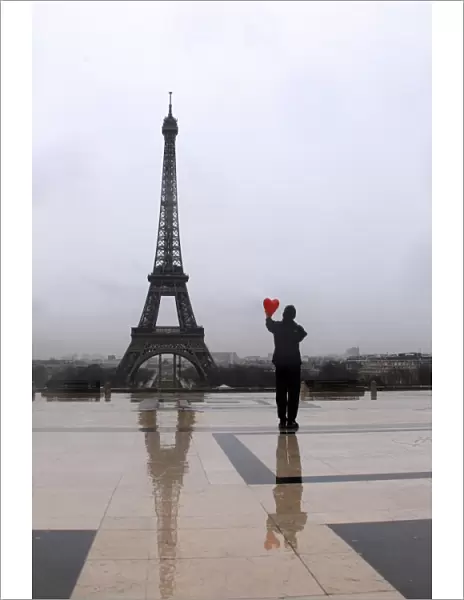 Love-Paris-Eiffel Tower-Balloon
