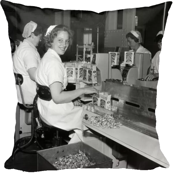 Mrs Mary Smith, aged 23, working at John Mackintosh sweet factory