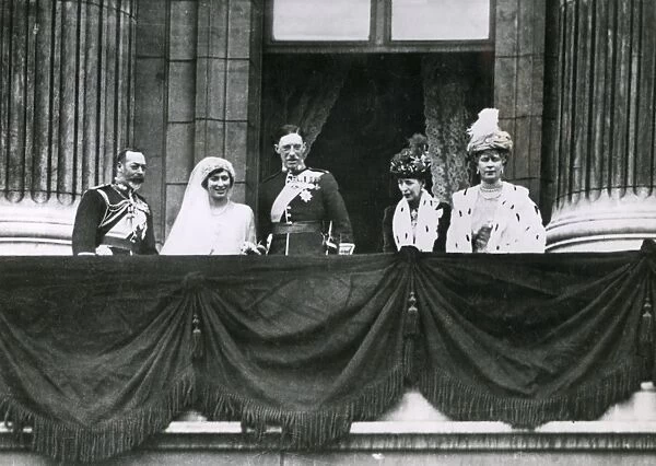 Buckingham Palace balcony after wedding of Princess Mary