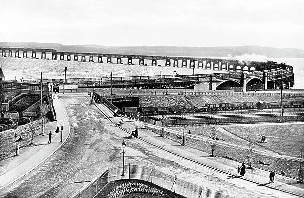 Tay Viaduct and Railway Station, Dundee early 1900's
