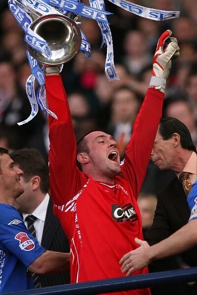 Allan McGregor's Triumph: Rangers FC's CIS Cup Victory over Dundee United at Hampden Park (2008)