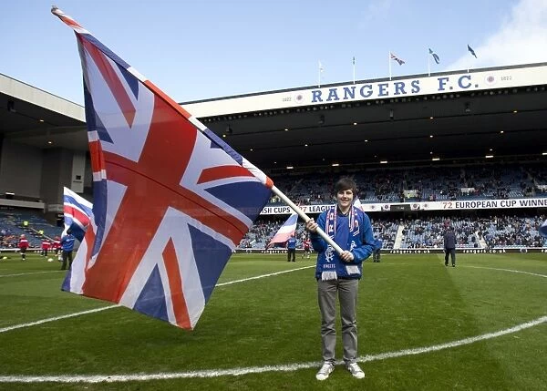 Callum Barrie Raising the Rangers Flag: Rangers 3-1 East Stirlingshire