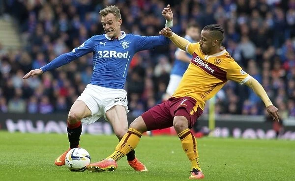 Dean Shiels vs Lionel Ainsworth: Intense Rivalry in the Play-Off Final First Leg at Ibrox Stadium (Scottish Cup, 2003)