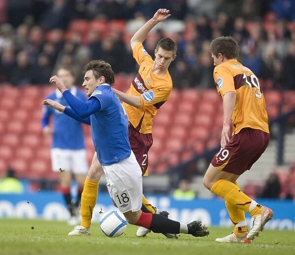 Drama at the Scottish Cup Semi-Final: Jelavic Fouled as Rangers Hold On to a 2-1 Lead over Motherwell