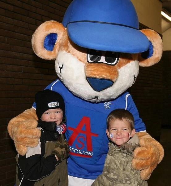 Family Fun Day at Ibrox: Rangers Celebrate a 1-0 Win over Hibernian in the Clydesdale Bank Premier League