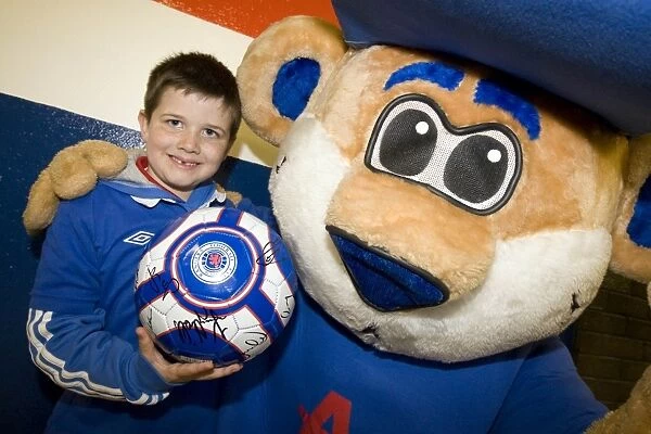 Family Fun at Ibrox: Rangers Take 2-0 Lead Against Dundee United