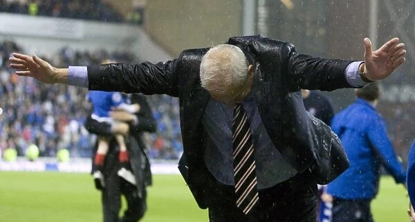 Farewell to Ibrox: Walter Smith Bows Out as Rangers Manager (2-0 vs Dundee United)