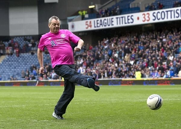 Half Time Penalty Showdown: Rangers vs. Manchester United Legends at Ibrox