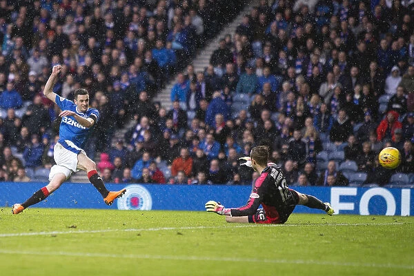 Jamie Murphy's Thrilling Third Goal: Rangers vs Dundee in Ladbrokes Premiership at Ibrox