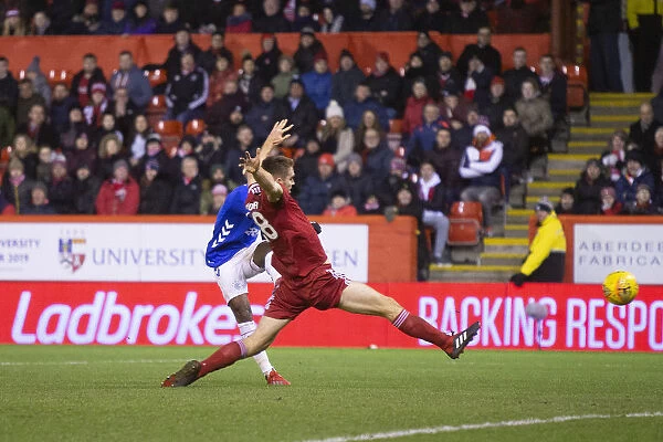 Jermain Defoe's Historic Fourth Goal: Rangers vs Aberdeen at Pittodrie Stadium