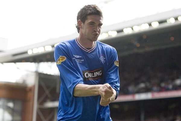 Kyle Lafferty's Double Strike: Rangers Victory Against Motherwell at Ibrox Stadium (SPL Champions Series)