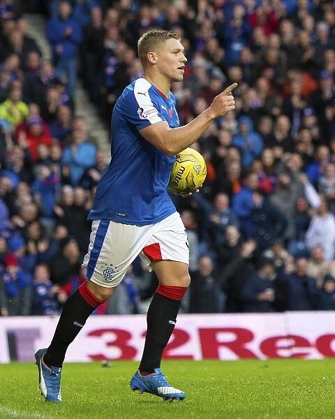 Martyn Waghorn's Double Strike: A Glorious Moment at Ibrox Stadium - Rangers vs Alloa Athletic (Scottish Cup)