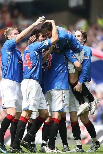 Nacho Novo's Double Strike: Rangers Triumph over Dundee United (3-1) at Ibrox