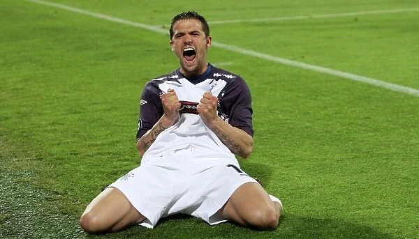 Nacho Novo's Euphoric Moment: Rangers Secures UEFA Cup Semi-Final Victory over ACF Fiorentina on Penalties