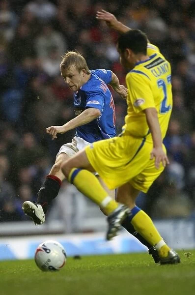 Naismith's Stunner: Rangers 2-0 Victory Over Kilmarnock at Ibrox (Clydesdale Bank Premier League)