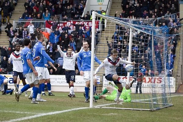Nikica Jelavic Scores the Thrilling Winning Goal for Rangers against St Johnstone (1-2)
