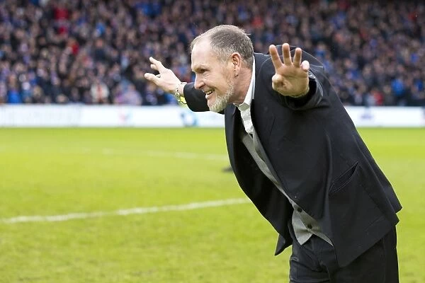 Paul Gascoigne's Epic Half-Time Reception with Rangers Legends at Ibrox Stadium (Scottish Cup Winners 2003)
