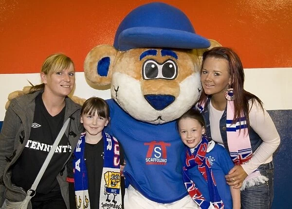 Rangers Take 2-0 Lead: A Family Fun Day at Ibrox - Clydesdale Bank Scottish Premier League Match vs Dundee United