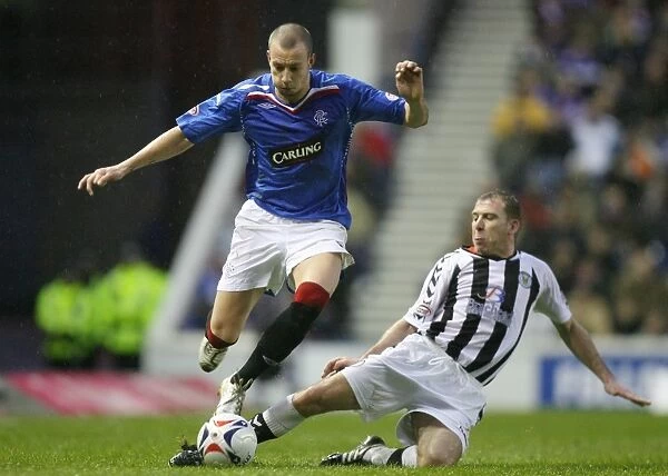Rangers Alan Hutton Shines: 4-0 Victory Over St Mirren in the Clydesdale Premier League