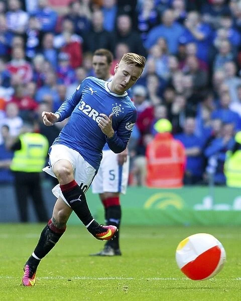 Rangers Barrie McKay: An Unusual Goal at Celtic Park - Kicking a Beach Ball in the Premiership Match